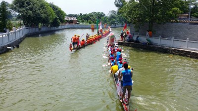 2015农历初一广东番禺石楼大岭龙舟景