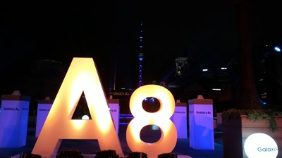 【恋之风景】三星GALAXY A8发布会上海外滩现场随影。