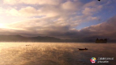 初冬的泸沽湖