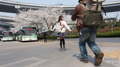 追拍在樱花祭