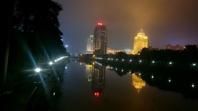 城  村  海  树