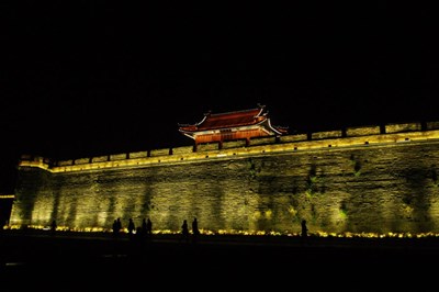 《荆州古城墙夜景》