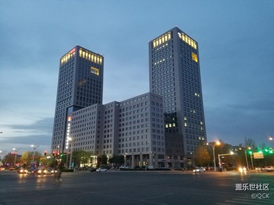 小城夜色