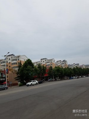 阴天无雨行人稀