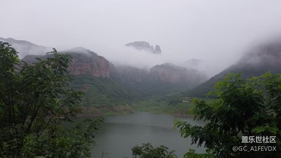 雨后秦王湖