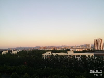 夕阳应在远处的崂山