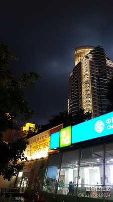 闲游散步，随兴而拍