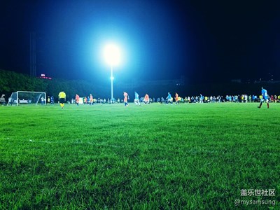 【全民健身】+虎门+一场夜晚的足球赛