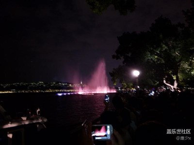 西湖的夜，西湖的景