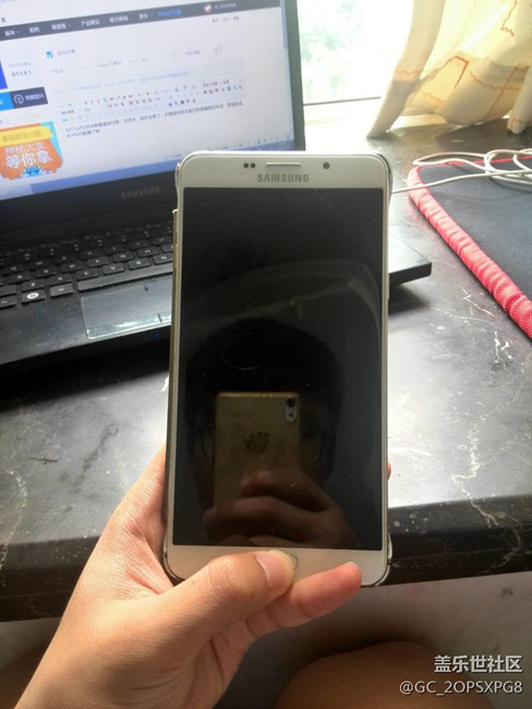 为什么a9100会屏幕漏液没摔,没进水,现在全黑