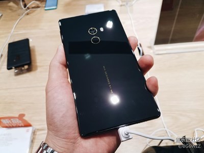 小米MIX 看上去确实还不错