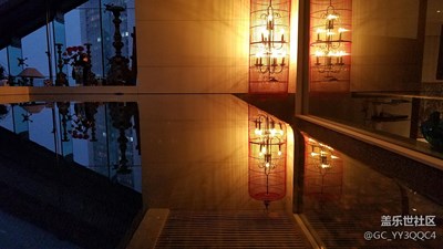 什么时候可以住进这样带泳池的酒店呢