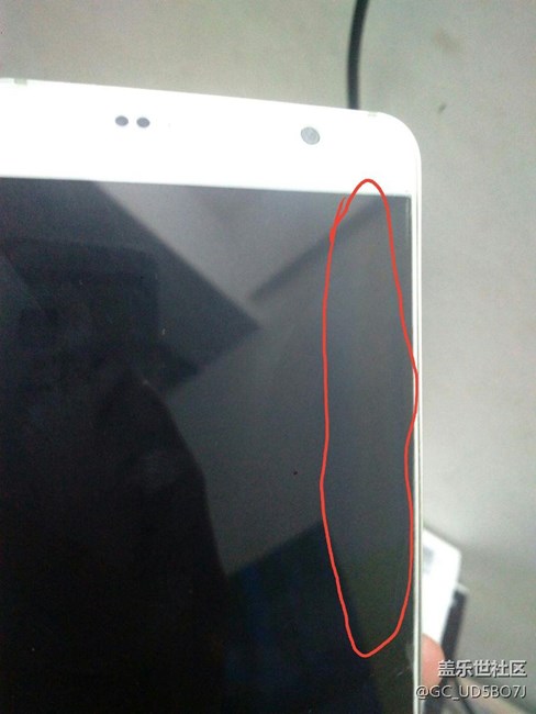 note5在手机黑屏侧面能看到屏幕有*的烧着状的区域