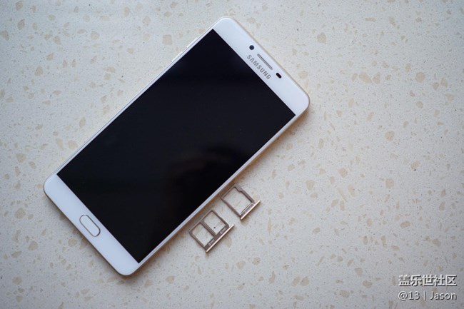 远远不止刚刚好 三星轻旗舰Galaxy C9 Pro