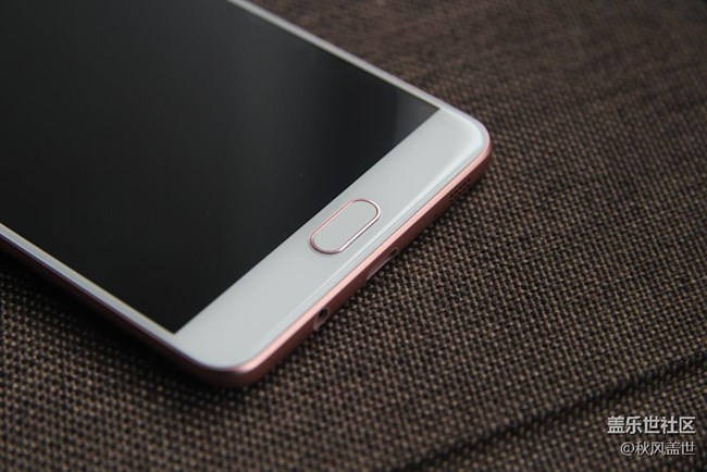 【享乐体验团】三星C9PRO 金属机身外观时尚