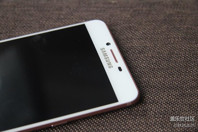 【享乐体验团】三星C9PRO 金属机身外观时尚