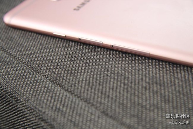 【享乐体验团】三星C9PRO 金属机身外观时尚