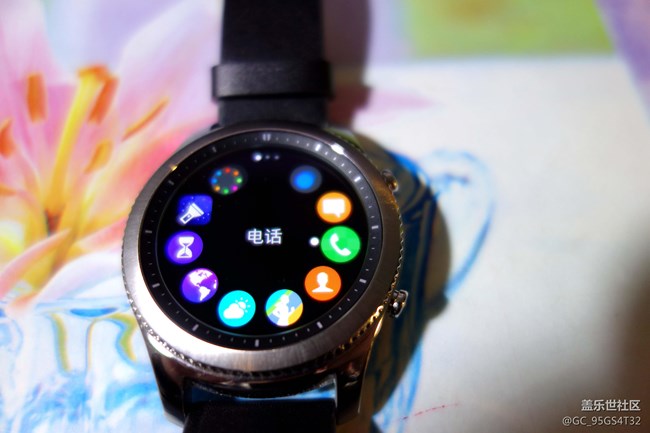 【用科技智造时间】Gear S3上手试玩及与Apple Watch对比