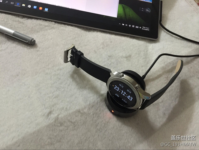 【用科技智造时间】Gear S3 经典终于到了，开心。