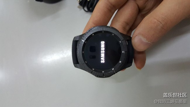 今天收到了盼望已久的Gear S3手表！请高手来解答我的疑惑！
