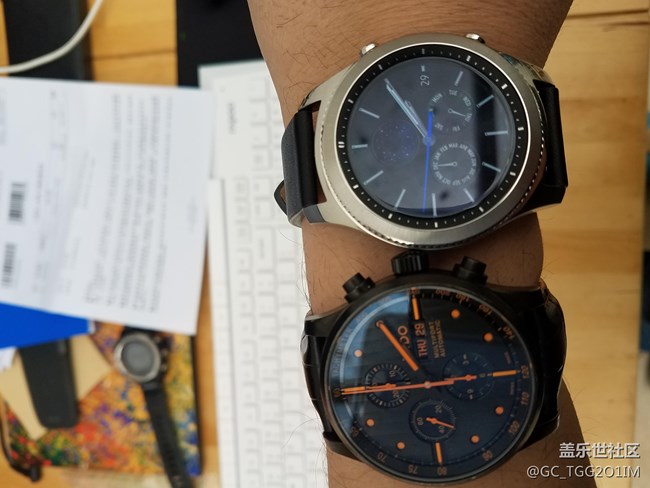 【用科技智造时间】经典智造时间，与登山表和机械表对比图