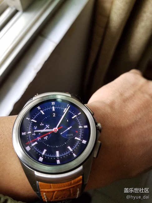 取消了S3的单，入了个二手的LG W200