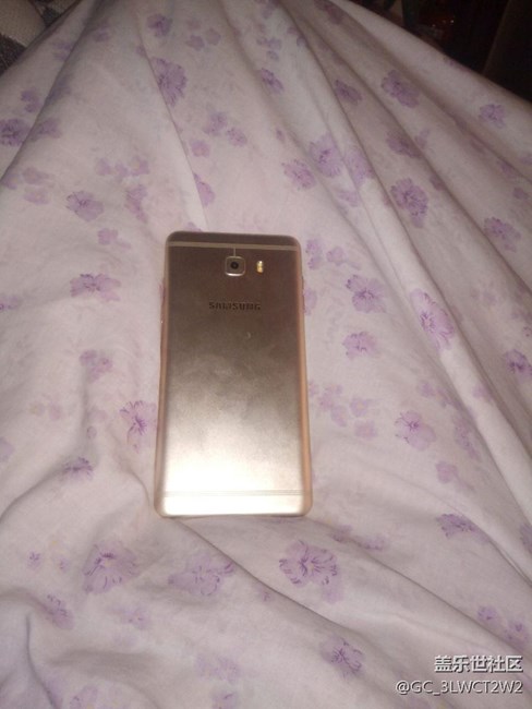 系统提示更新,更新后黑屏,重启无反应 - 盖乐世