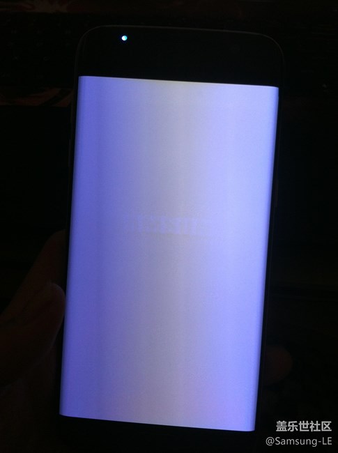 这个屏幕，怕是不能免费修，但是外观完好，不甘心啊