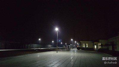 车站夜景