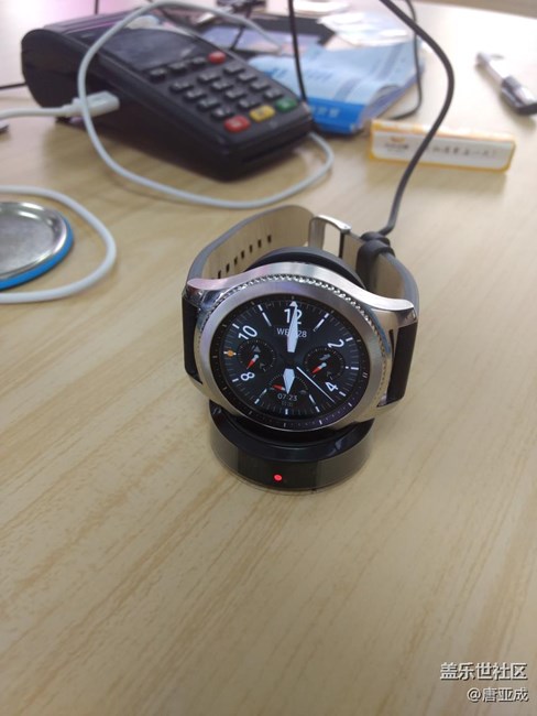 用科技智造时间，三星gear s3