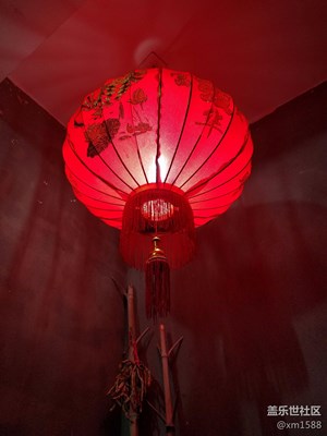 大红灯笼高高挂
