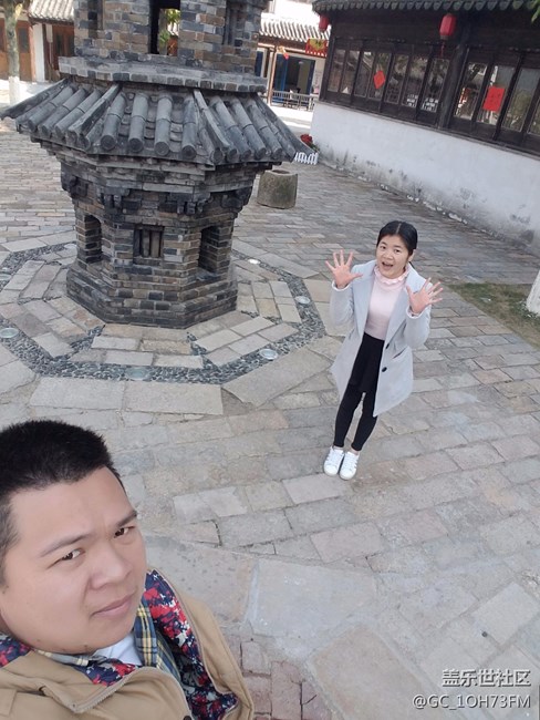 去到哪里拍到哪里，耶耶……