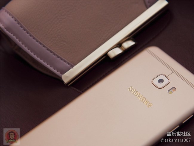 三星Galaxy C7 Pro 开箱上手图集 三星Galaxy C7 Pro 开箱上手图集
