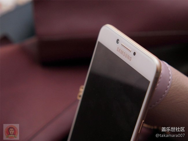 三星Galaxy C7 Pro 开箱上手图集 三星Galaxy C7 Pro 开箱上手图集