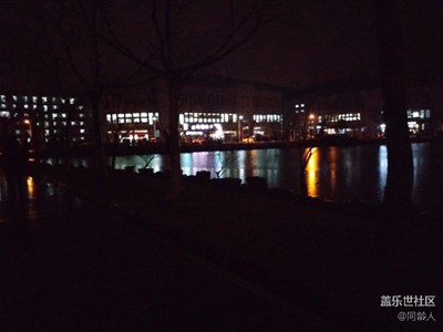 我的大学（夜景）