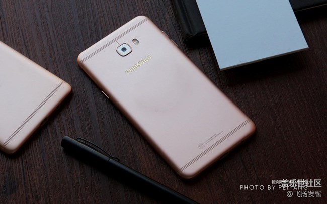 中端轻奢利器，三星Galaxy C7 Pro「图赏」