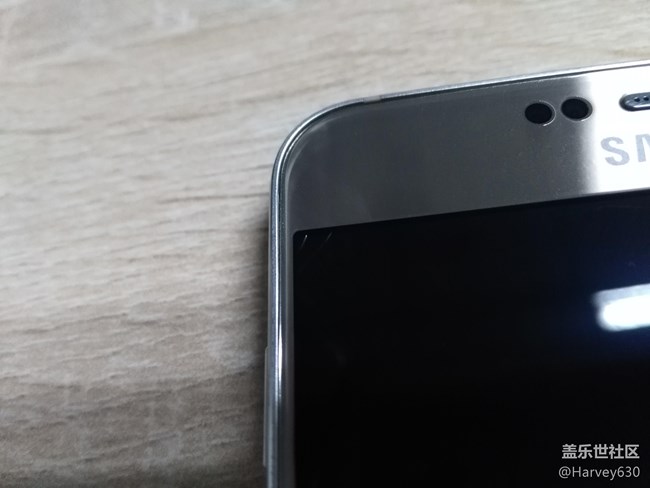 悲催了，内屏裂了