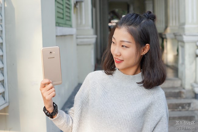 中端狙击旗舰 三星轻旗舰Galaxy C7 Pro使用体验