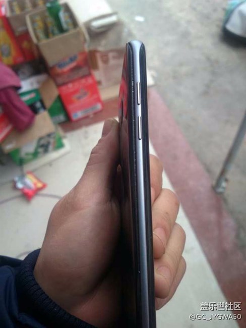 国行三星s7E后盖脱胶了，怎么办