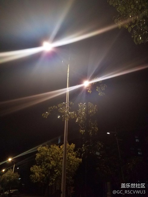 兄弟们帮忙看看是不是京东给我发的货有问题啊？