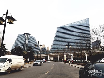 西安曲江遗址公园——烟头不落地西安更美丽。