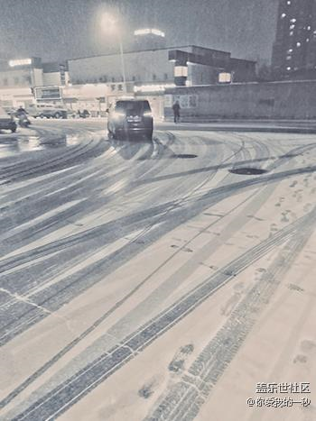 雪下的那么深 三星C7 Pro拍雪夜北京城