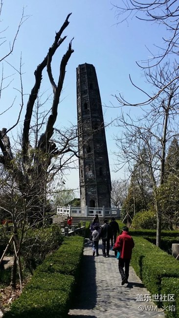 小镇的慵懒下午