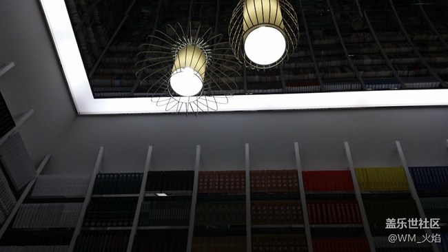 小镇的慵懒下午