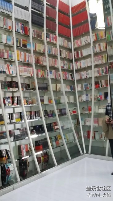 小镇的慵懒下午