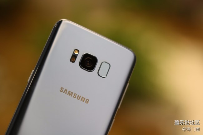 三星Galaxy S8真机图赏！双曲面加屏占比简直逆天