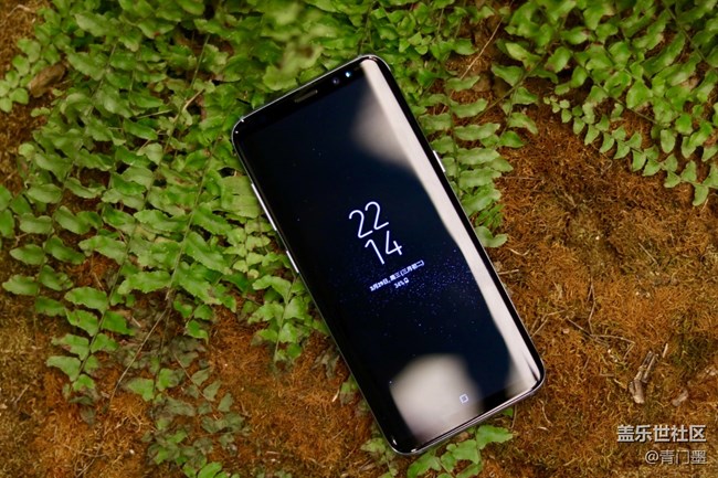 三星Galaxy S8真机图赏！双曲面加屏占比简直逆天