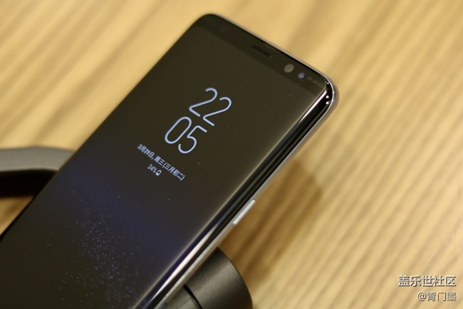 三星Galaxy S8真机图赏！双曲面加屏占比简直逆天