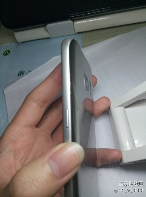 三星s7国行后盖开胶中招