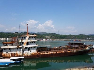 碧水蓝天